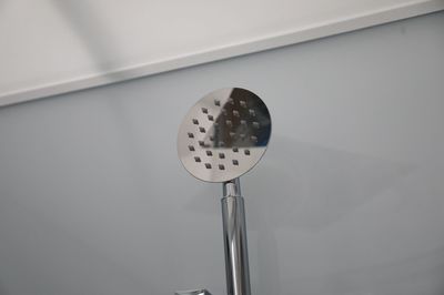 VIVA101 (100x100x215)     ,    6 mm.,  5 mm,   Ceruttispa (,  3)