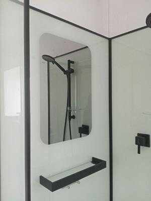 KORRA90B (90x90x205) ������� ������.�������� � ��� ����-�, ������ ����.5mm, ����� ������ ������ � ���������� ���������, ������ ������������ �������, ����� �� ����������� �����, ������������� ���������, ������ ��� � �����������. Ceruttispa (����, ��� 4)